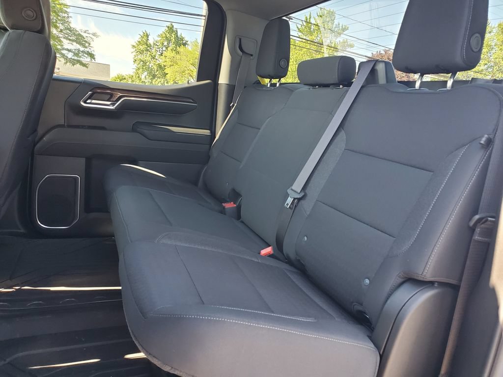 Used 2024 Chevrolet Silverado 1500 LT AWD/4WD image 25
