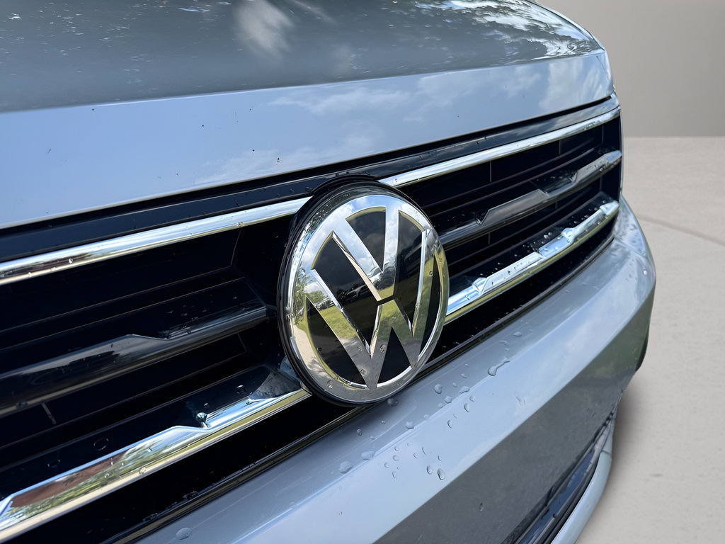 Used 2021 Volkswagen Tiguan SE R-Line AWD/4WD image 13