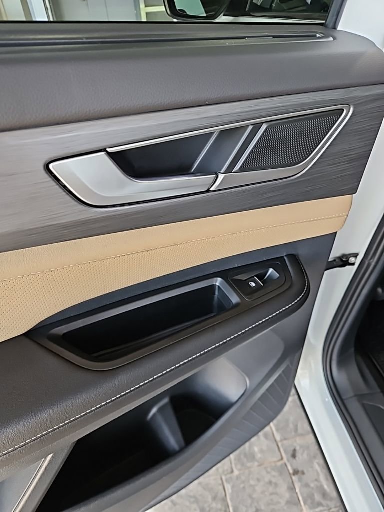 New 2026 Volkswagen Atlas Cross Sport SE image 22