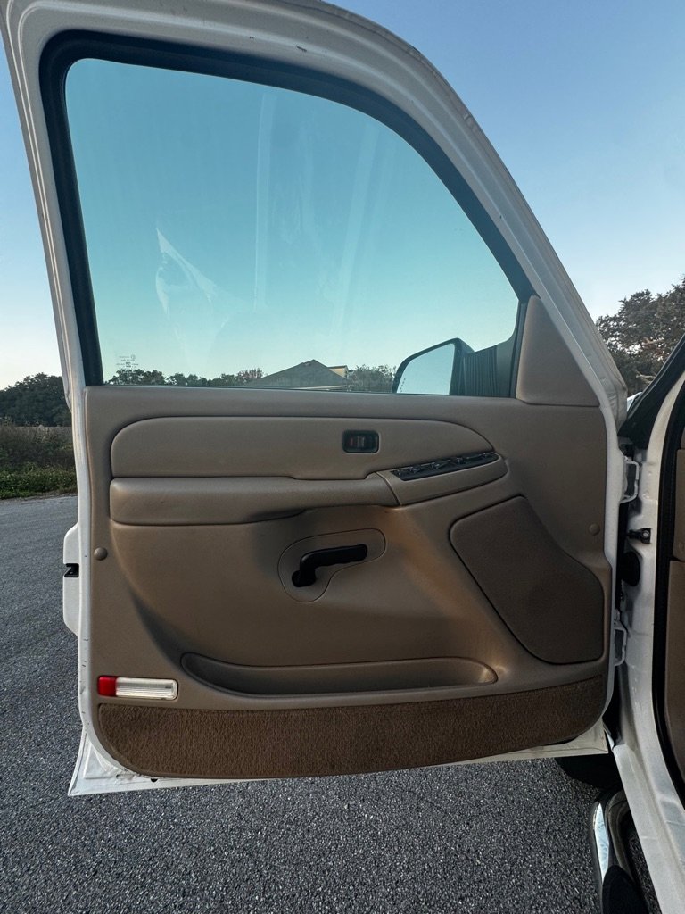 Used 2004 Chevrolet Silverado 3500 2WD Crew Cab w/ Heavy-Duty Power Package image 9