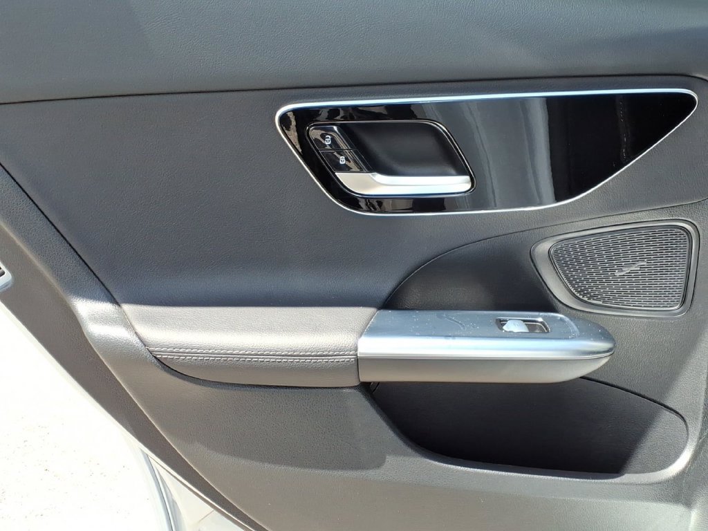 Used 2023 Mercedes-Benz C 300 4MATIC Sedan image 21