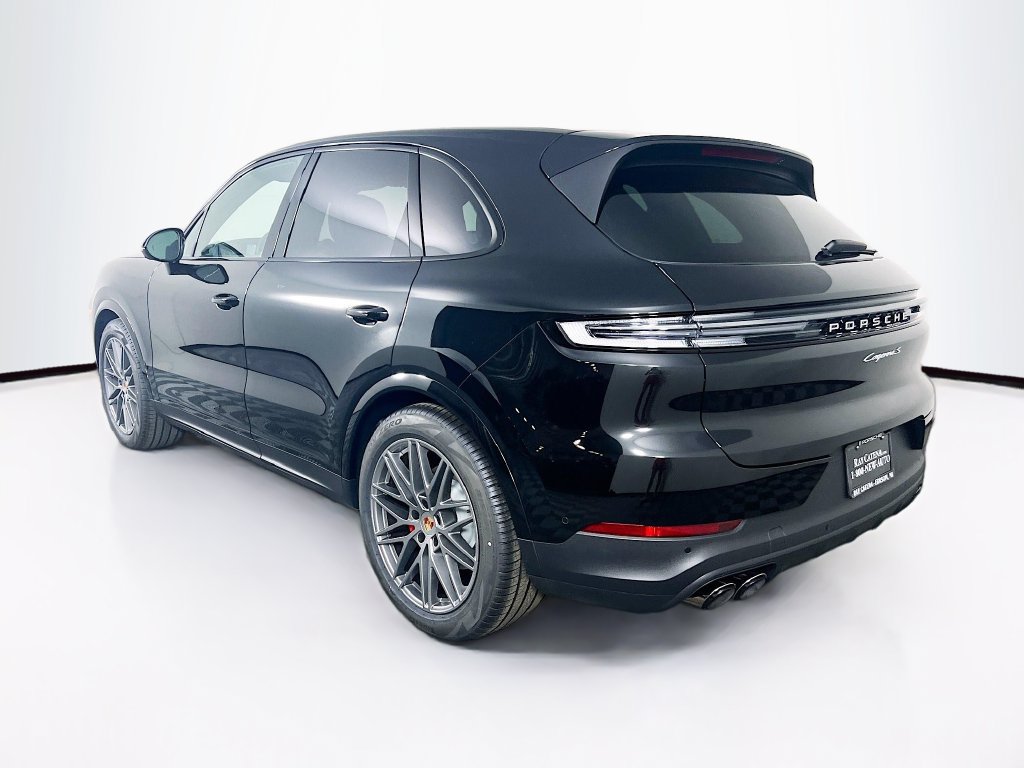 New 2026 Porsche Cayenne S AWD/4WD image 3