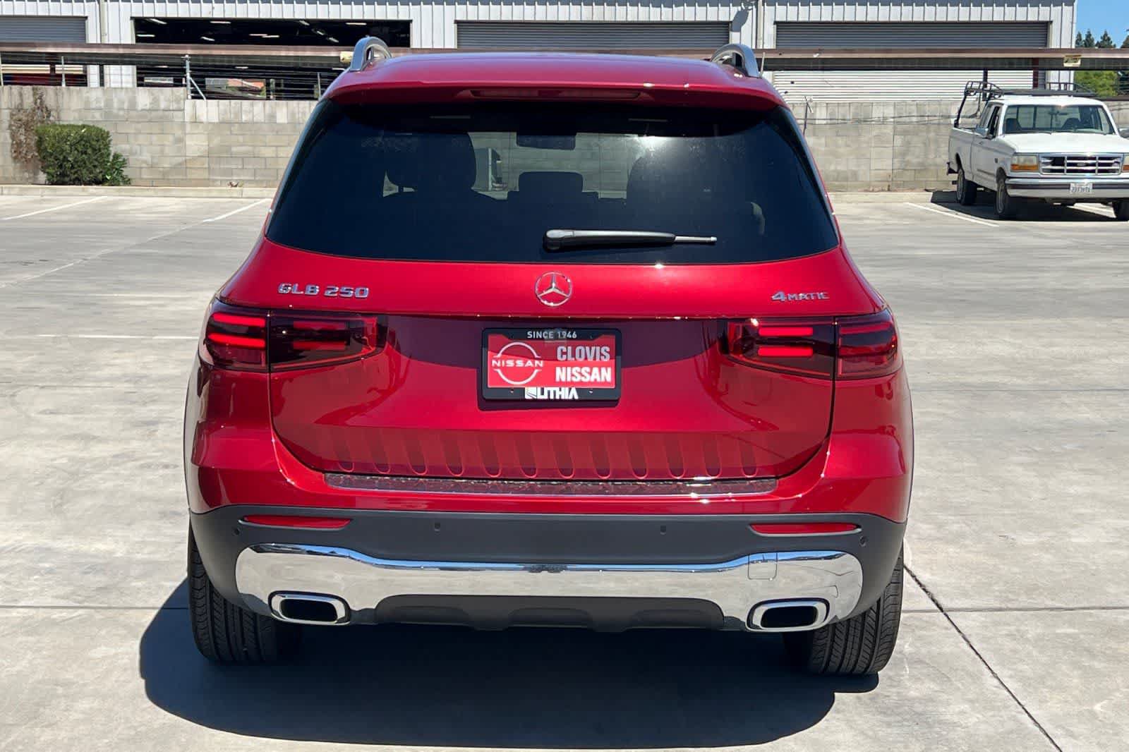 Used 2026 Mercedes-Benz GLB 250 4MATIC image 8