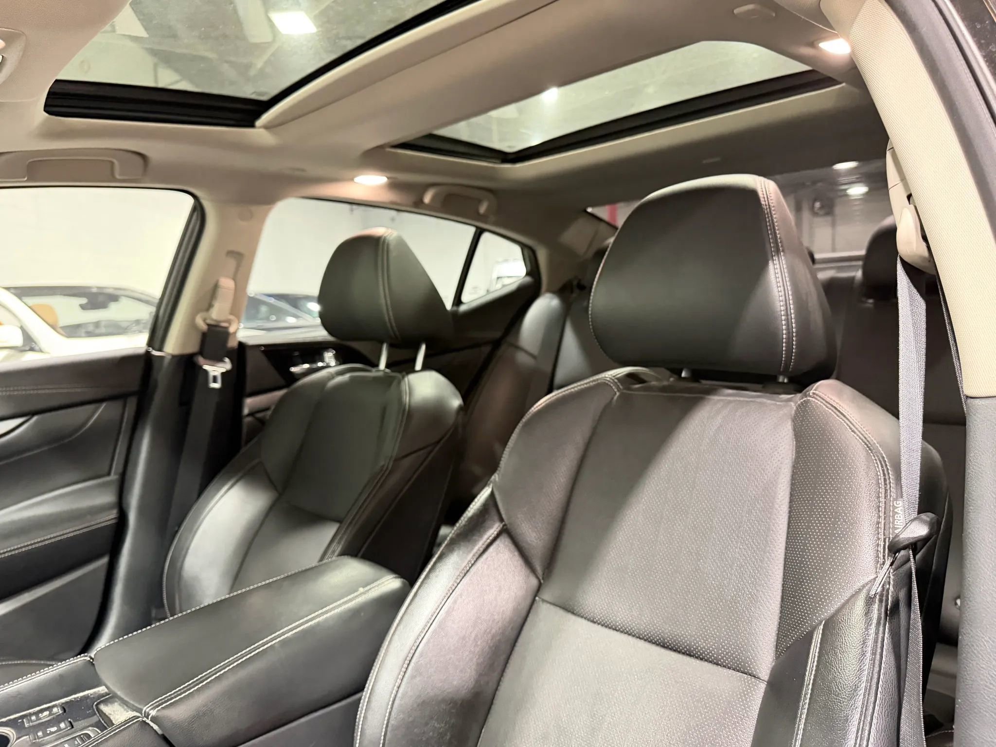 Used 2017 Nissan Maxima 3.5 SL FWD image 4