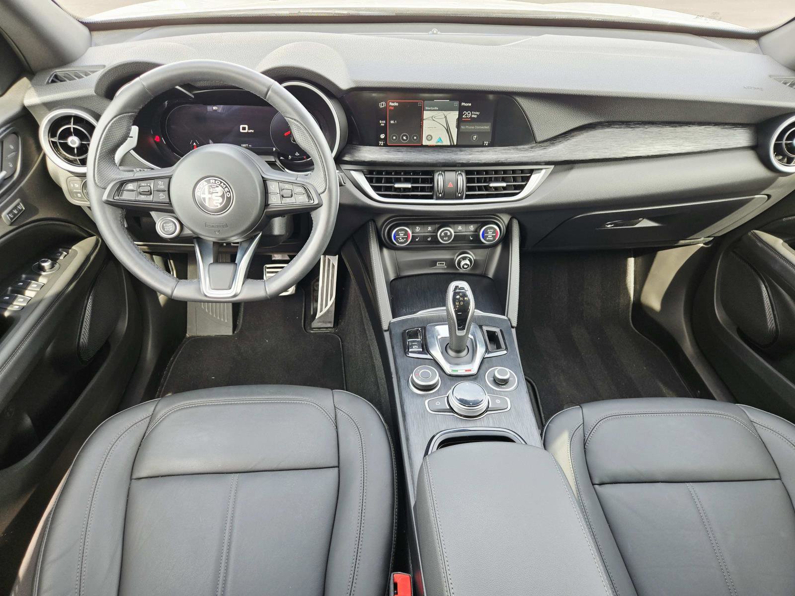 Used 2024 Alfa Romeo Stelvio Sprint AWD/4WD image 11