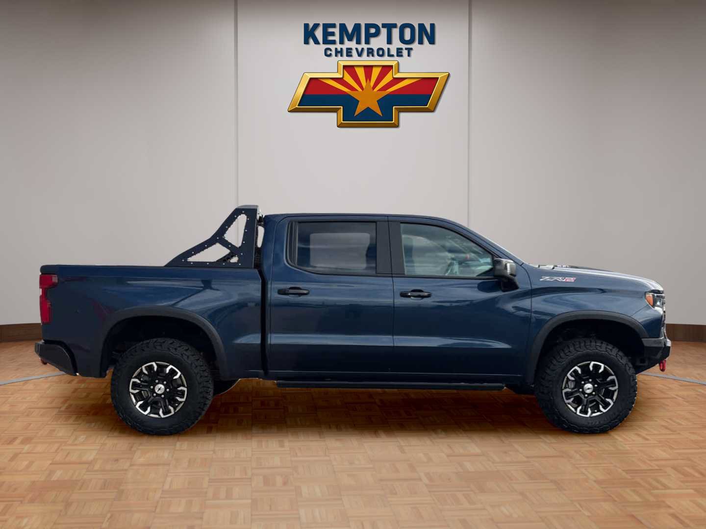 Used 2022 Chevrolet Silverado 1500 ZR2 w/ Technology Package AWD/4WD image 7