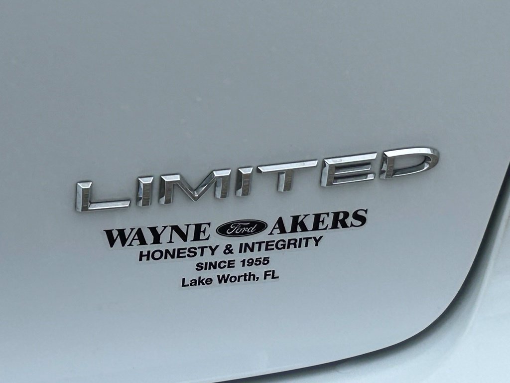 Used 2026 Chrysler Pacifica Limited FWD image 21
