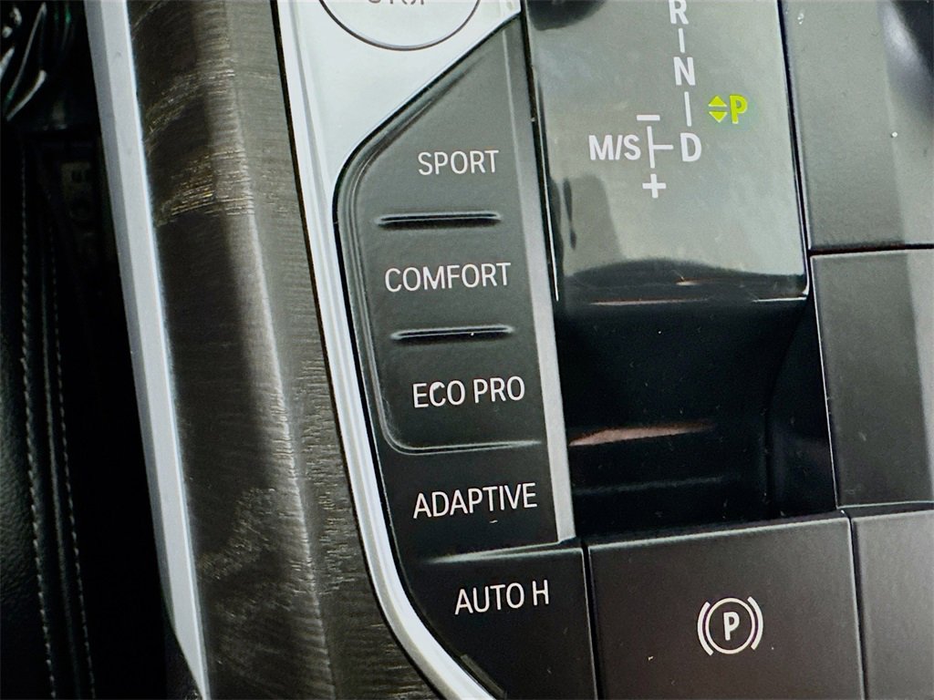 Used 2020 BMW 330i xDrive 330i xDrive w/ M Sport Package image 16