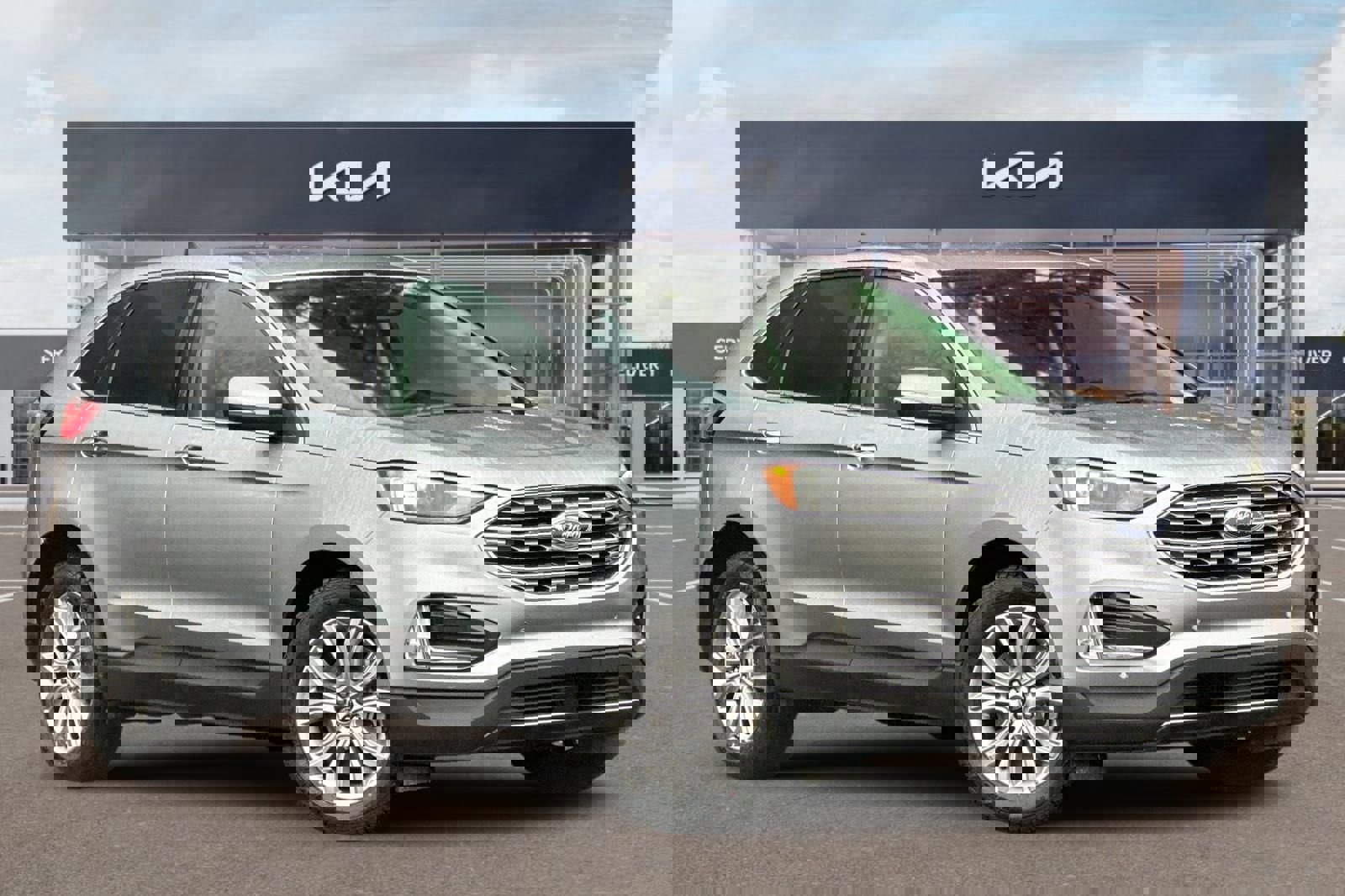 Used 2024 Ford Edge Titanium image 2