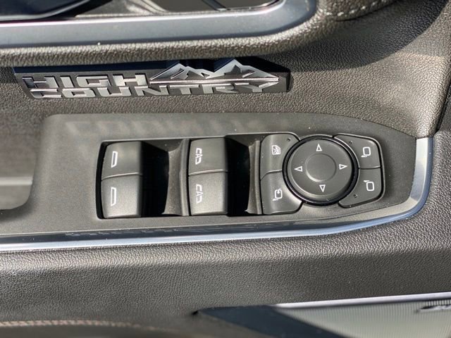 Certified 2026 Chevrolet Silverado 1500 High Country w/ Technology Package image 18