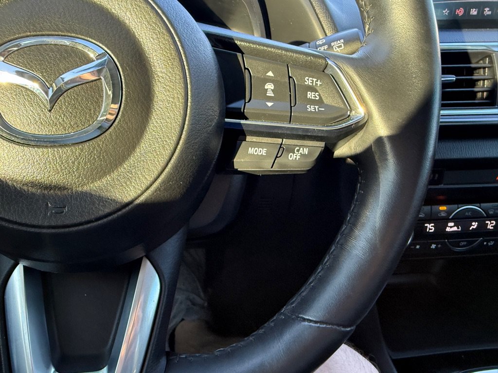 Used 2018 MAZDA MAZDA3 Grand Touring w/ Premium Equipment Package FWD image 26