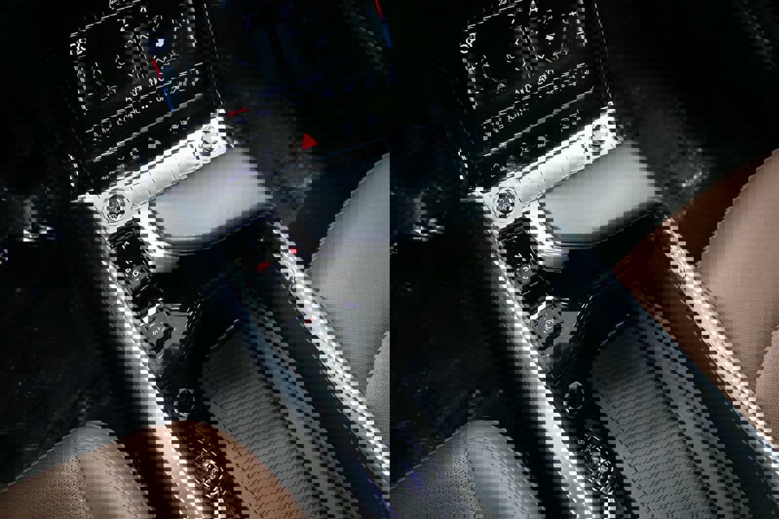 Used 2022 Audi e-tron Premium Plus w/ Premium Plus Package image 23