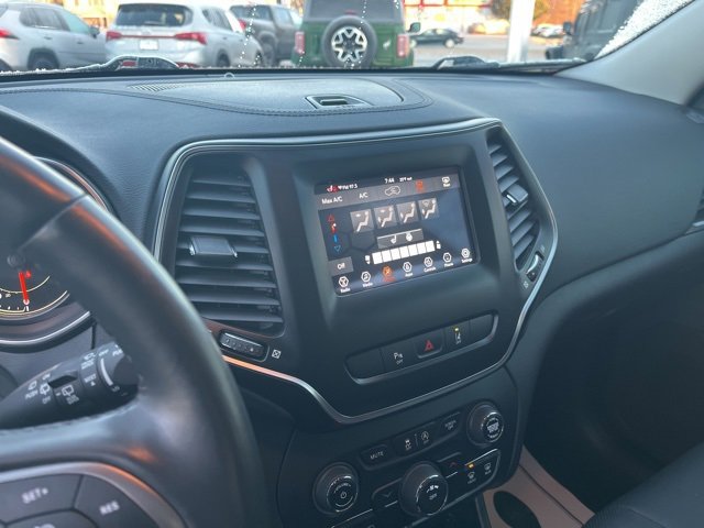 Used 2021 Jeep Cherokee Latitude Lux image 22