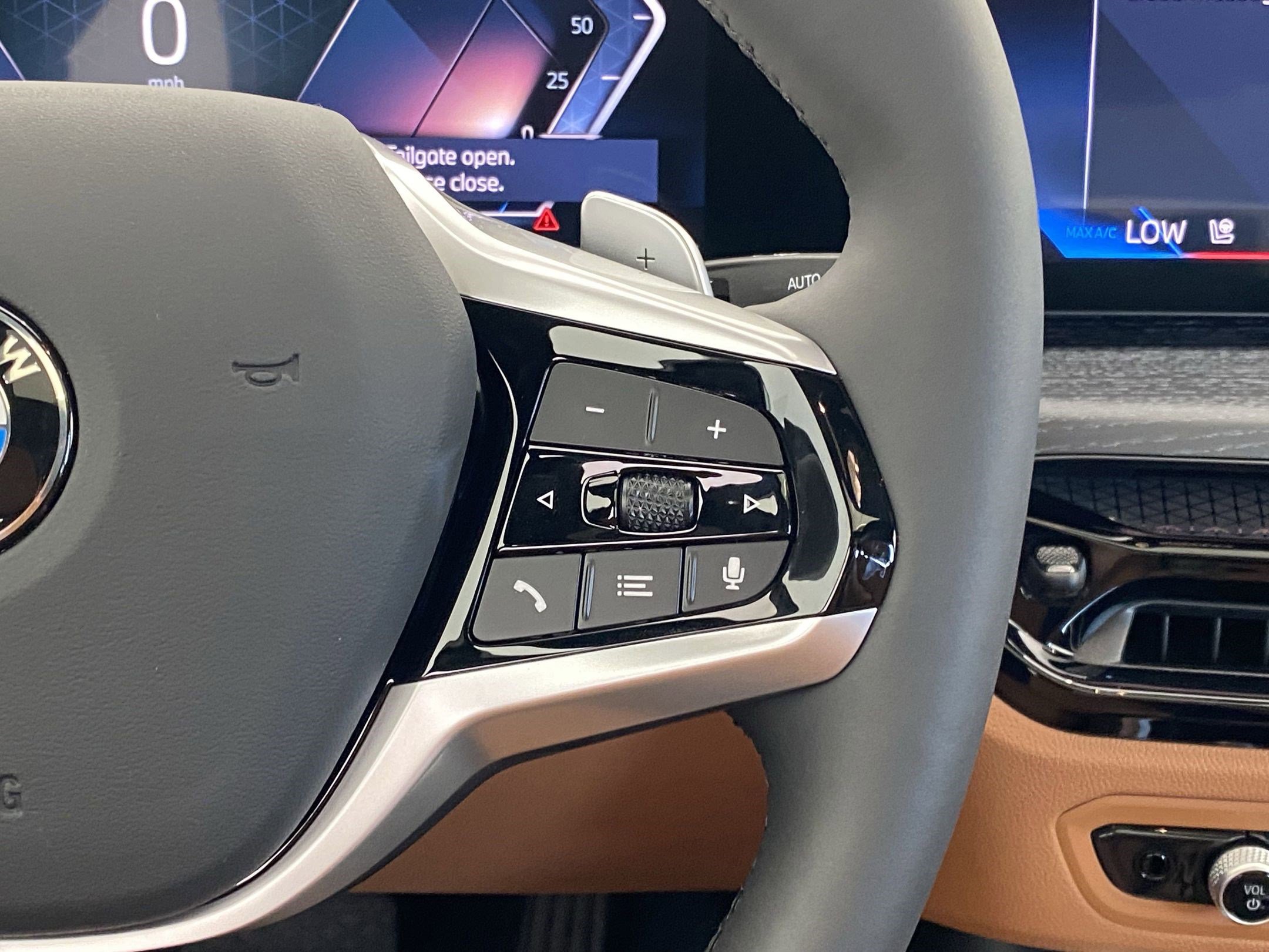 Used 2025 BMW 330i xDrive Sedan w/ Convenience Package image 33