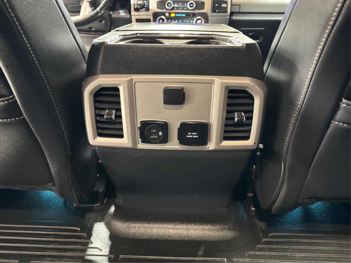 Used 2022 Ford F350 Lariat w/ Black Appearance Package AWD/4WD image 25