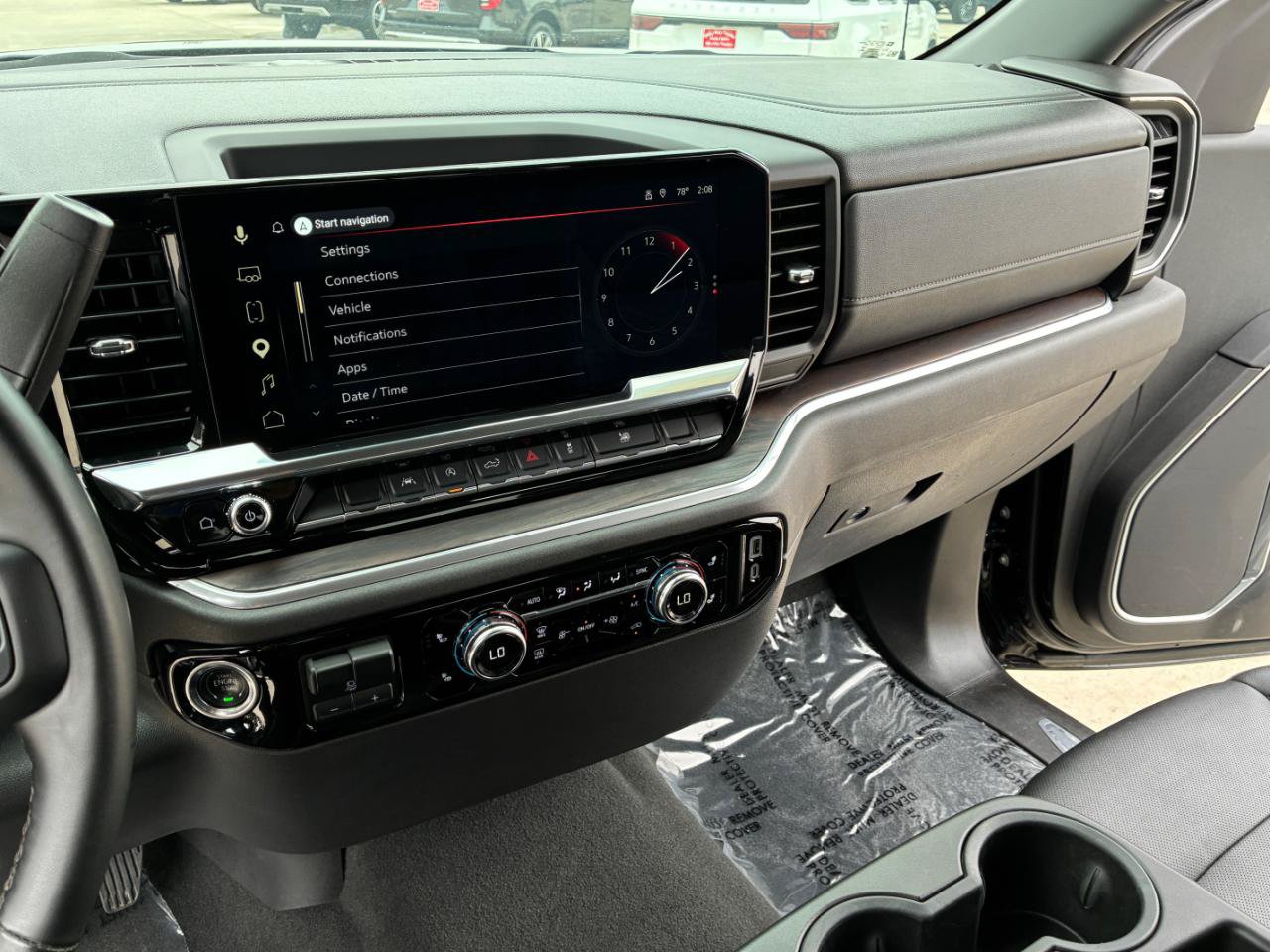 Used 2025 GMC Sierra 1500 SLT AWD/4WD image 18