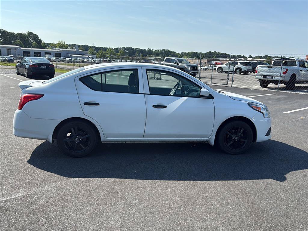 Used 2019 Nissan Versa S Plus FWD image 3