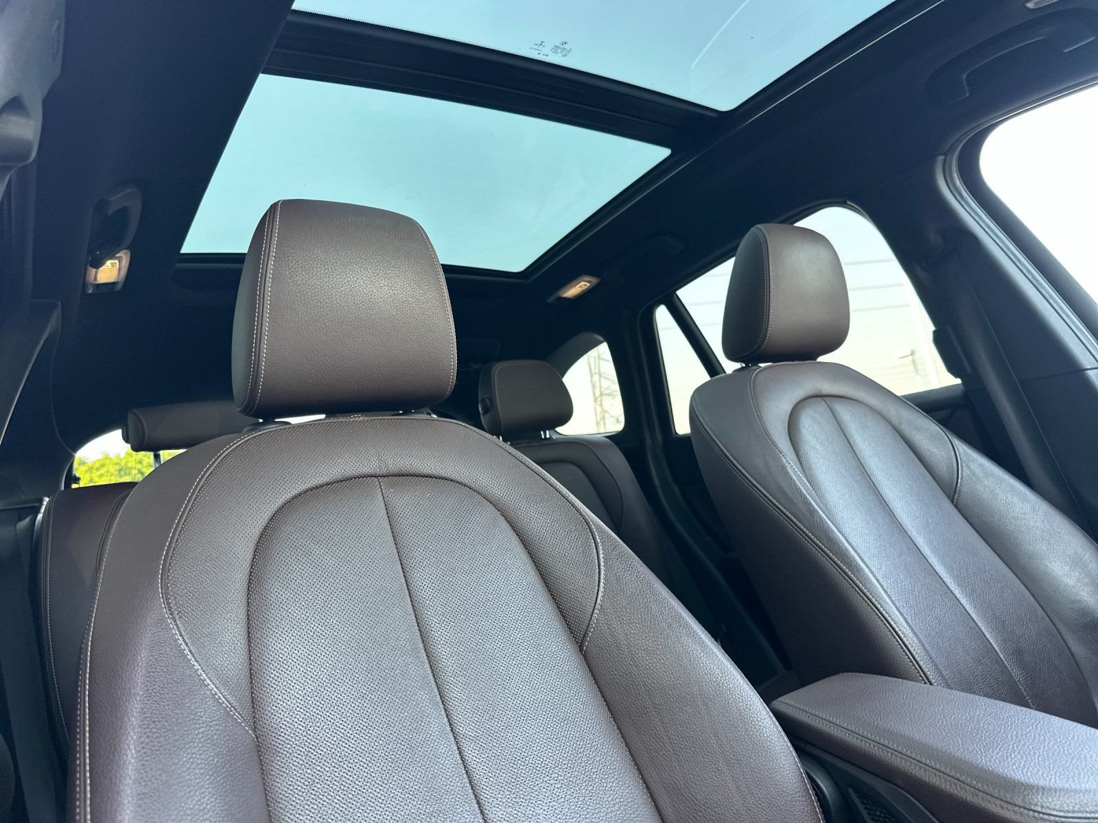Used 2018 BMW X1 xDrive28i AWD/4WD image 16
