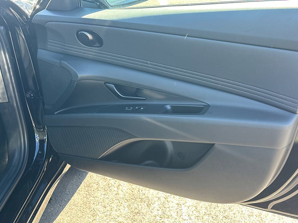 New 2025 Hyundai Elantra Sport image 14