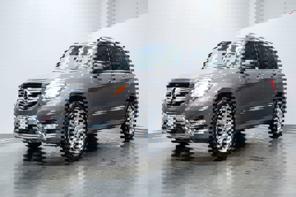 Used 2014 Mercedes-Benz GLK 250 BlueTEC 4MATIC image 3