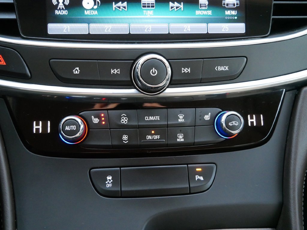 Used 2018 Buick LaCrosse Essence FWD image 20