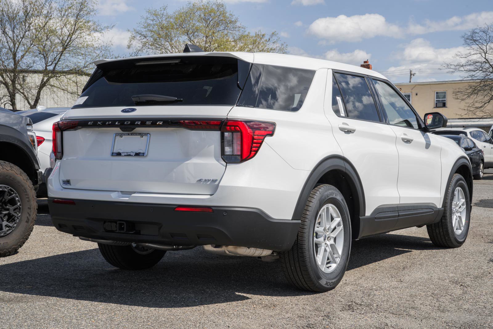 New 2026 Ford Explorer Active AWD/4WD image 5