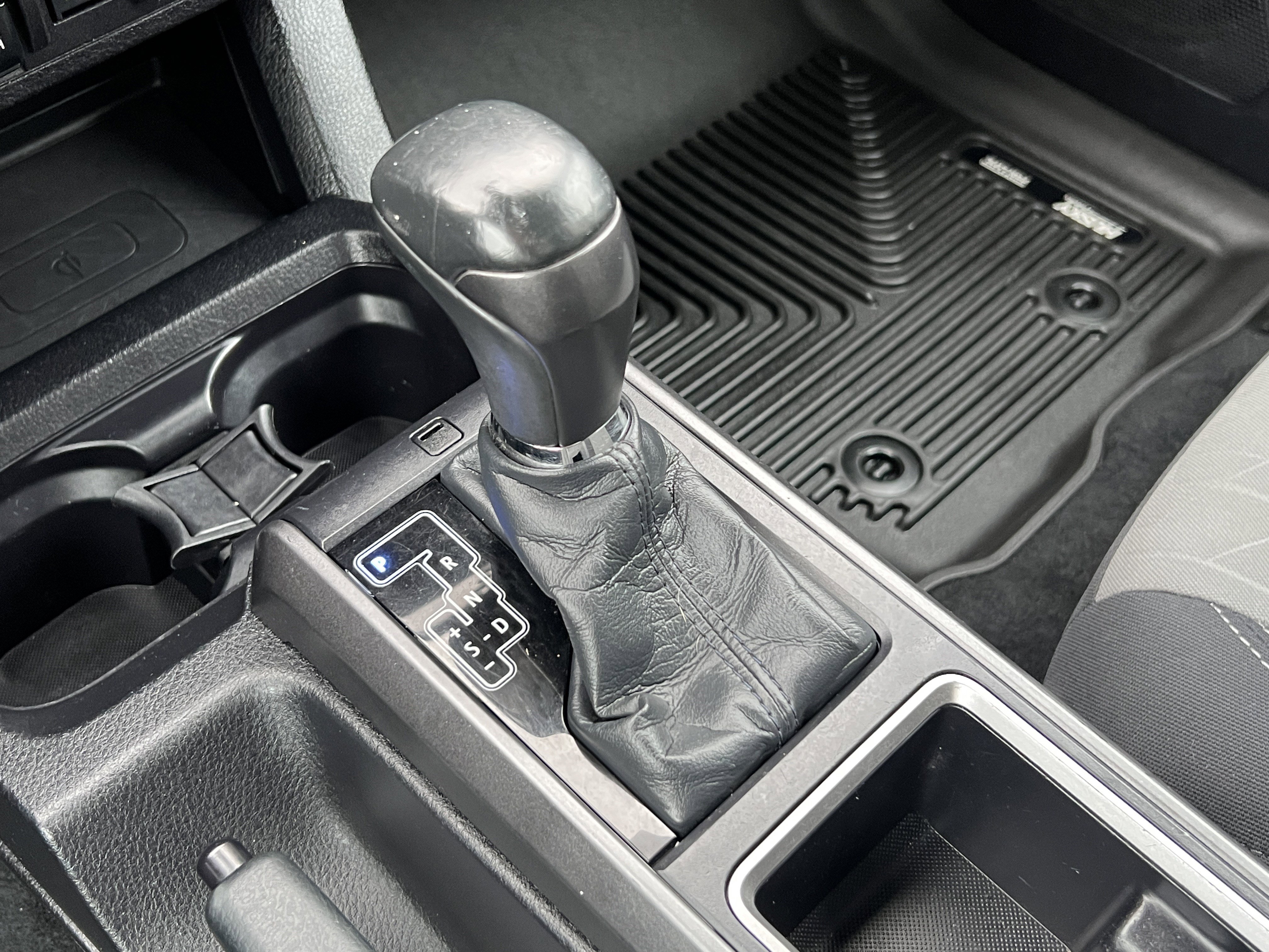 Used 2021 Toyota Tacoma TRD Off-Road w/ Technology Package image 31