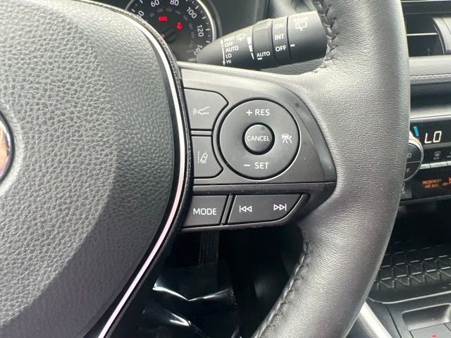Used 2021 Toyota RAV4 XLE w/ Convenience Package AWD/4WD image 11