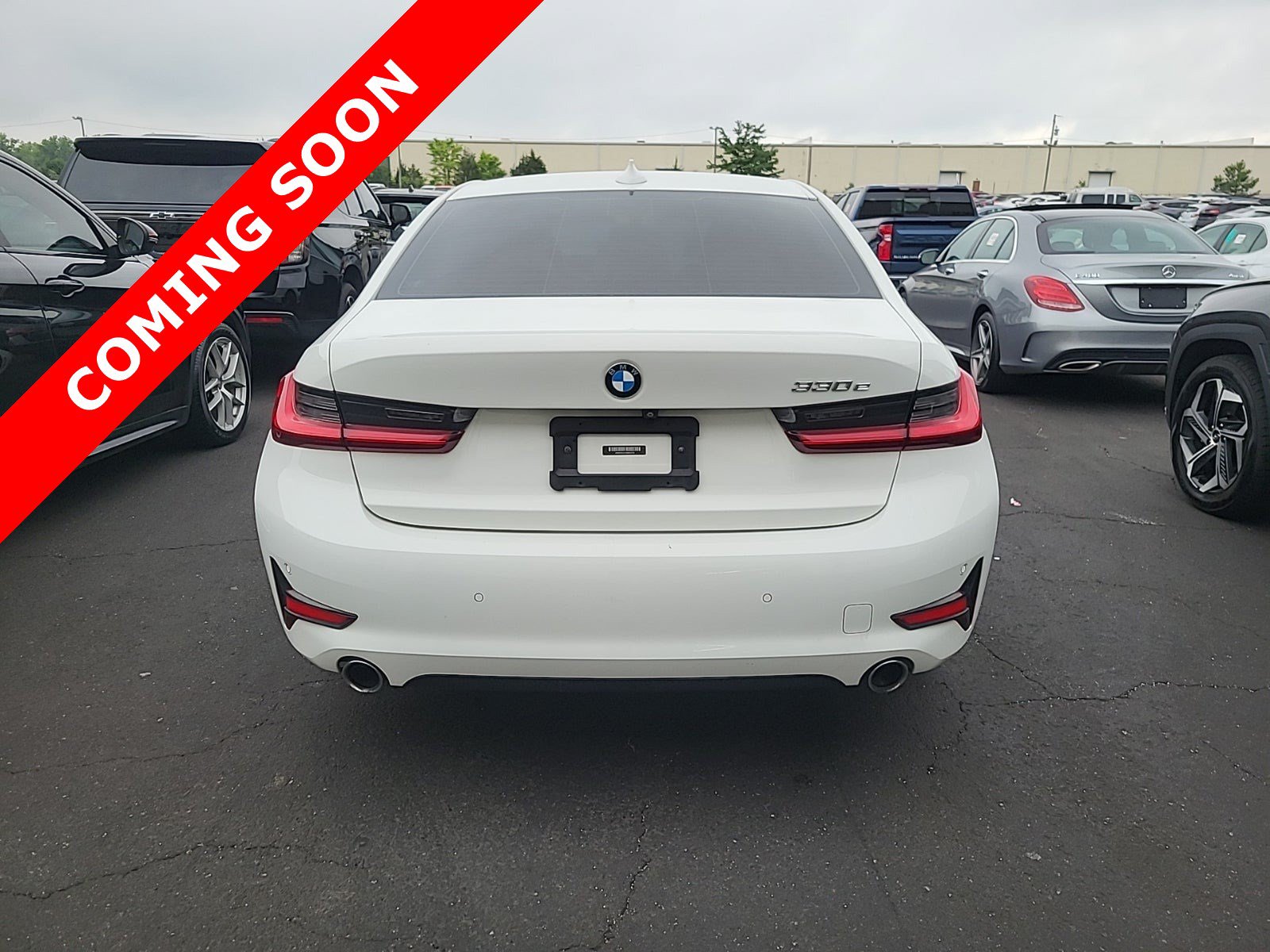 Used 2021 BMW 330e xDrive w/ Convenience Package AWD/4WD image 5