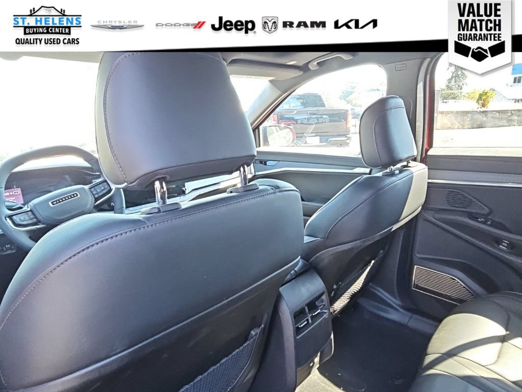 Used 2025 Jeep Wagoneer S Limited AWD/4WD image 35