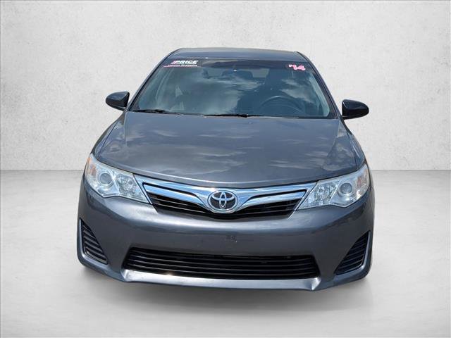Used 2014 Toyota Camry LE FWD image 2