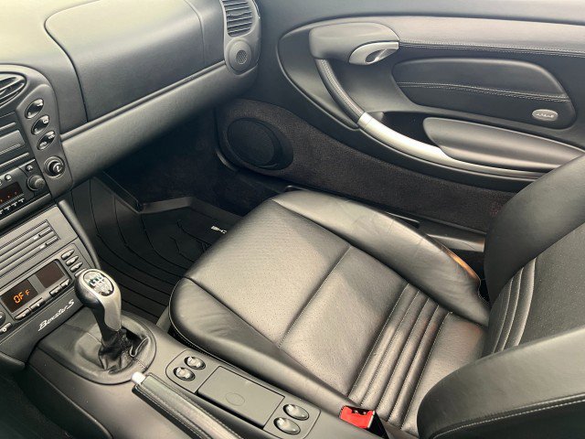 Used 2002 Porsche Boxster S image 23