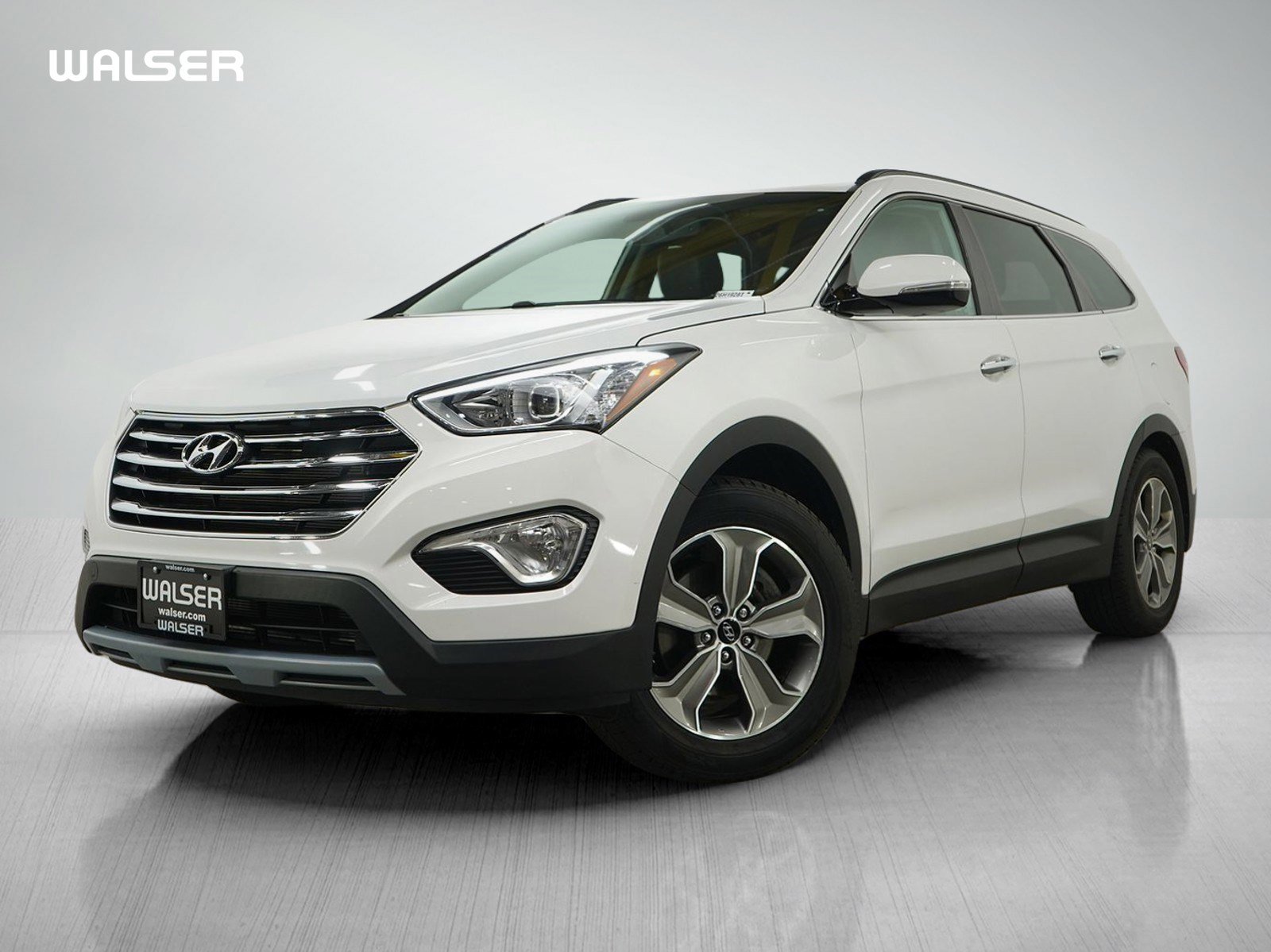 Used 2013 Hyundai Santa Fe GLS FWD image 1