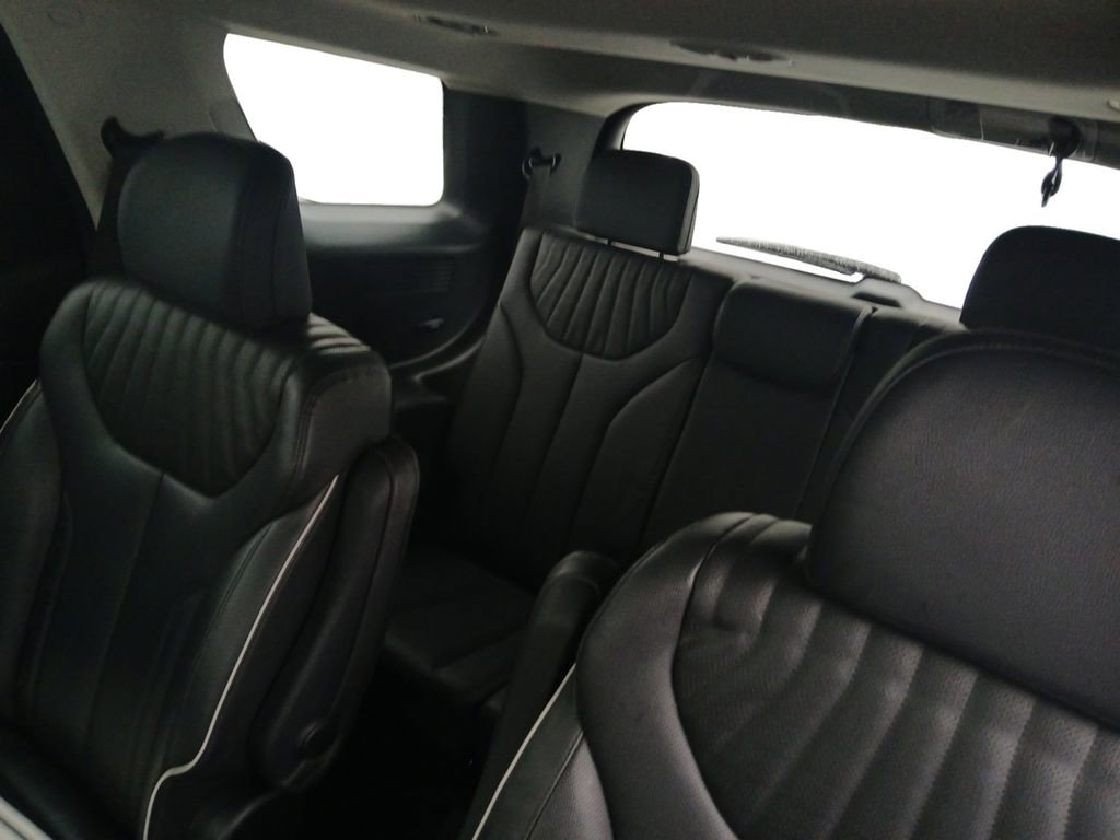 Used 2024 Hyundai Palisade Limited FWD image 12