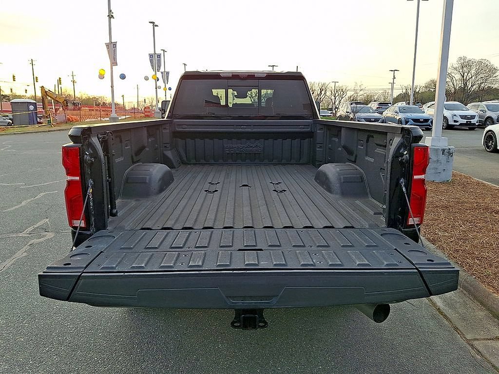 Used 2024 Chevrolet Silverado 3500 High Country w/ High Country Premium Package AWD/4WD image 23