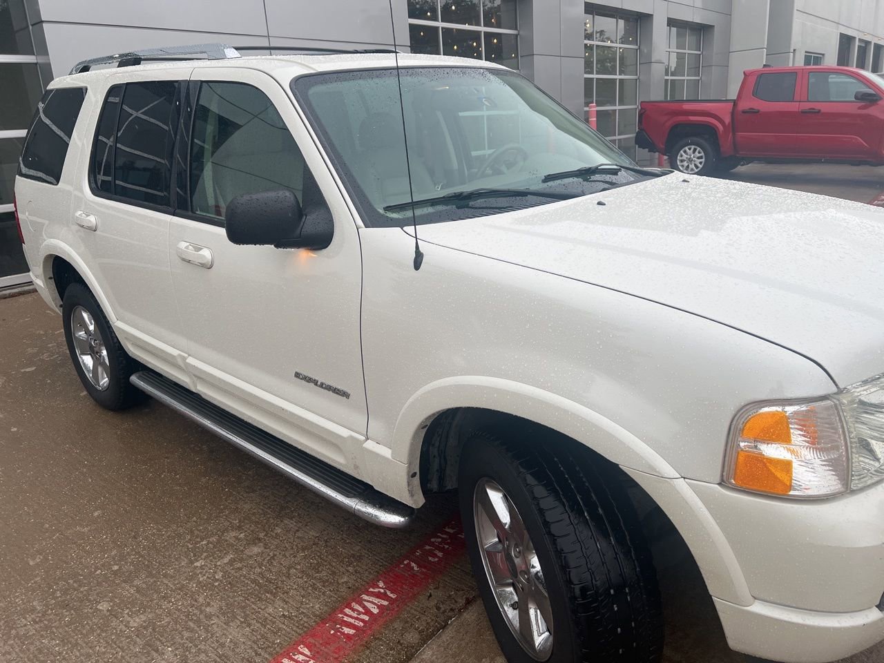 Used 2004 Ford Explorer Limited image 5