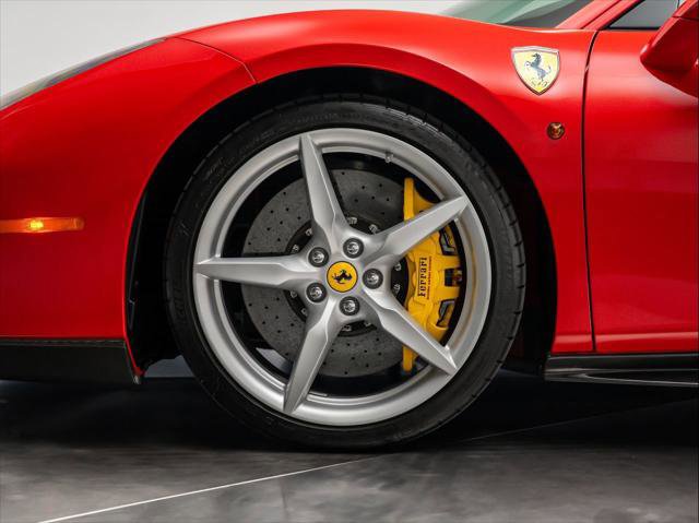 Used 2018 Ferrari 488 GTB image 26