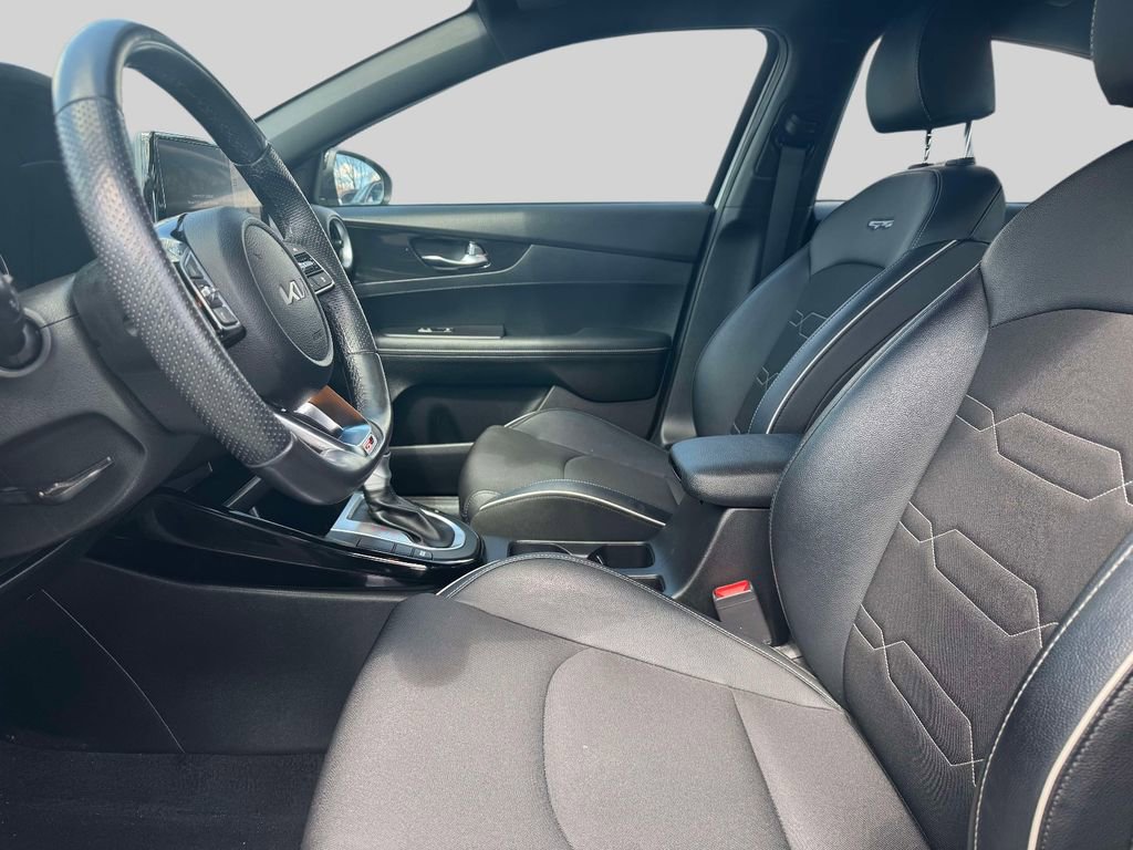 Used 2023 Kia Forte GT-Line w/ GT-Line Technology Package image 13