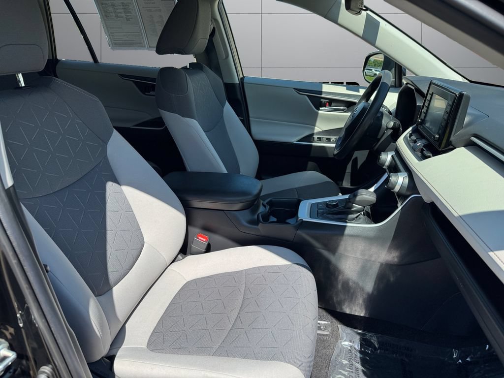 Used 2020 Toyota RAV4 XLE w/ All Weather Liner Package AWD/4WD image 17