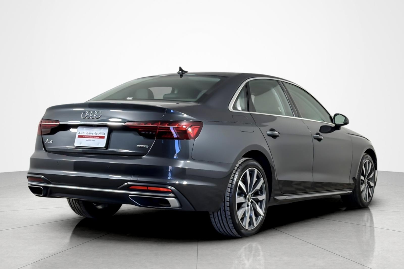 Used 2023 Audi A4 2.0T Premium w/ Convenience Package AWD/4WD image 5