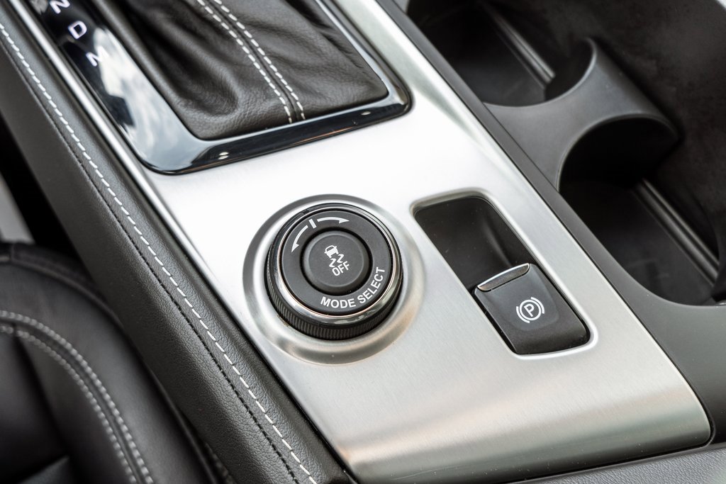 Used 2018 Chevrolet Corvette Stingray Coupe w/ Battery Protection Package image 20