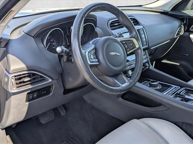 Used 2018 Jaguar F-PACE Prestige AWD/4WD image 10