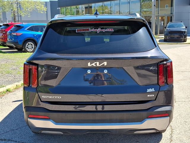 Certified 2025 Kia Sorento S AWD/4WD image 5