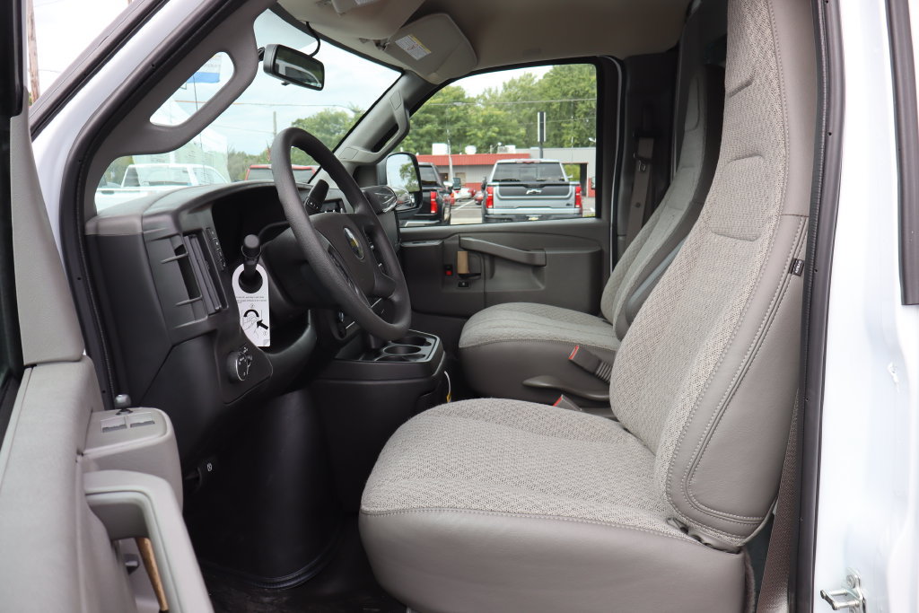 New 2026 Chevrolet Express 3500 w/ Power Convenience Package RWD image 10