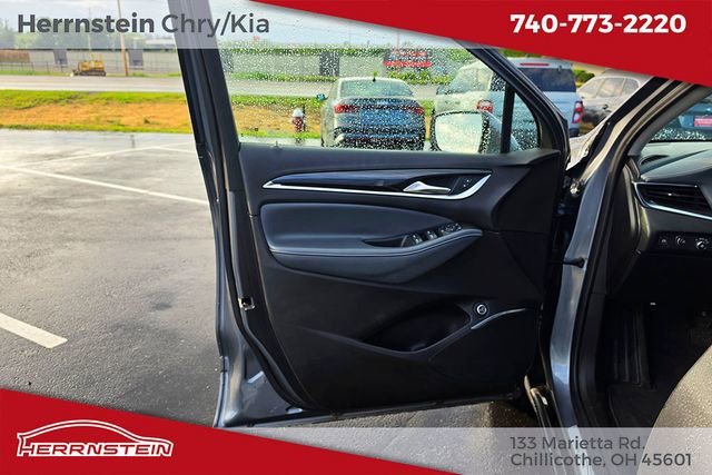 Used 2021 Buick Enclave Essence FWD image 11