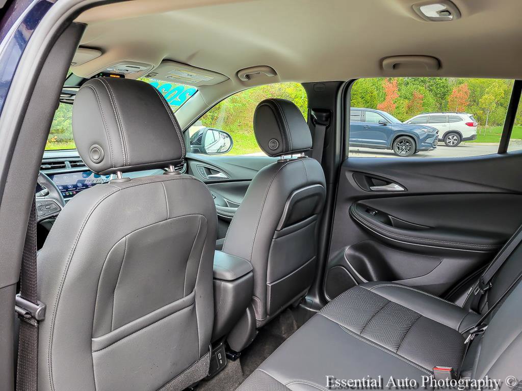 Used 2020 Buick Encore GX Essence FWD image 11