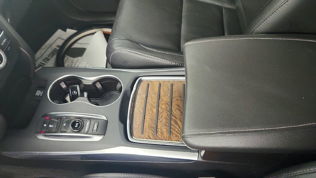 Used 2020 Acura MDX w/ Technology Package AWD/4WD image 17