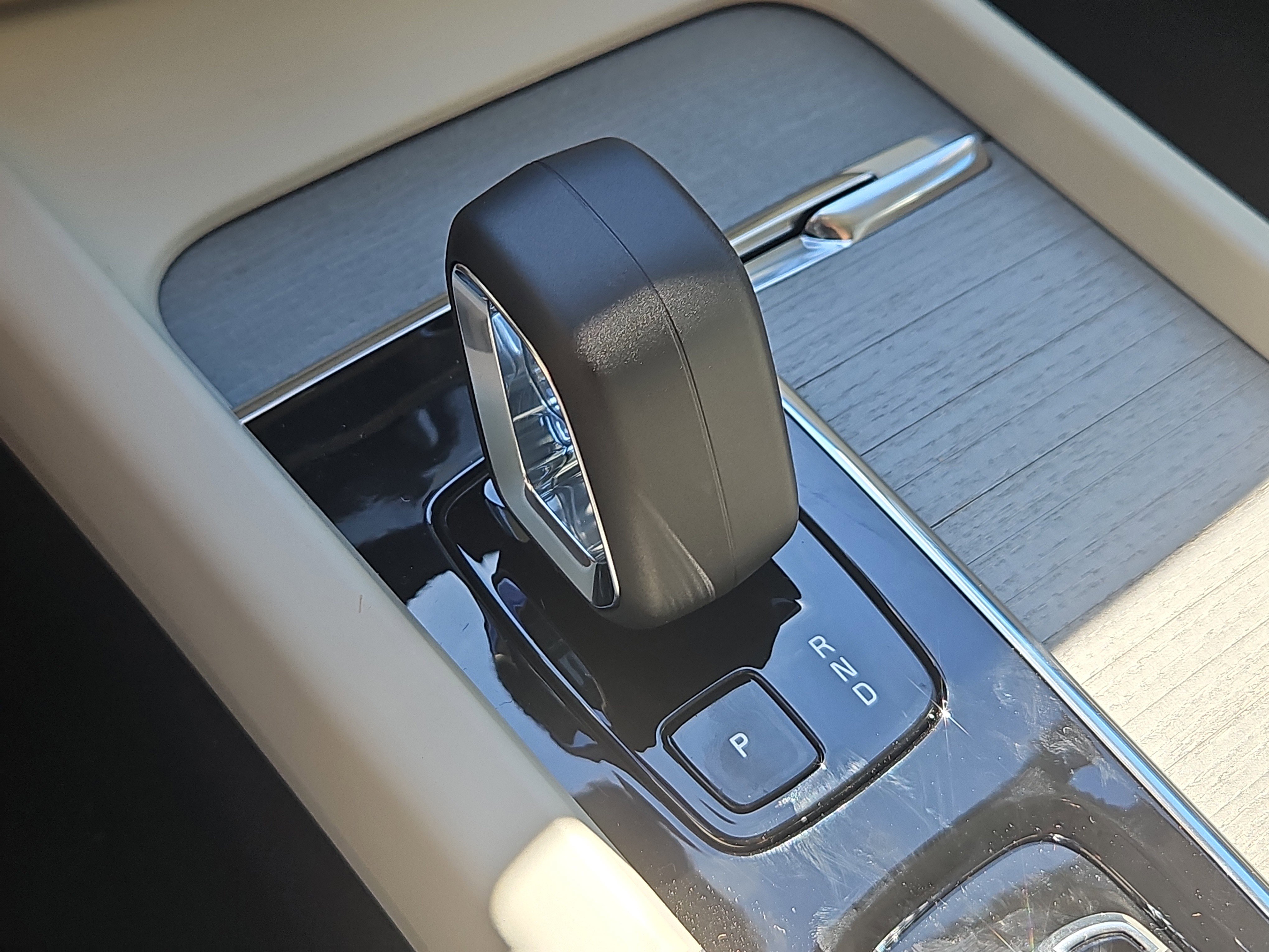 New 2026 Volvo V60 B5 Cross Country Plus w/ Protection Package Premier image 18