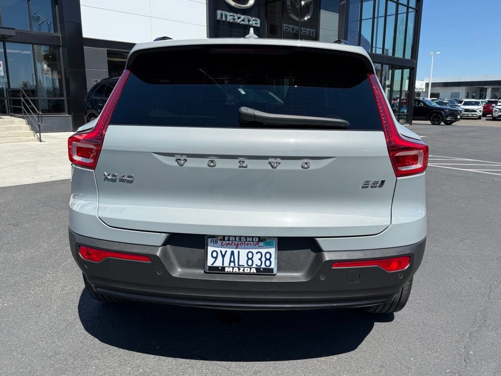 Used 2024 Volvo XC40 B5 Core AWD/4WD image 7