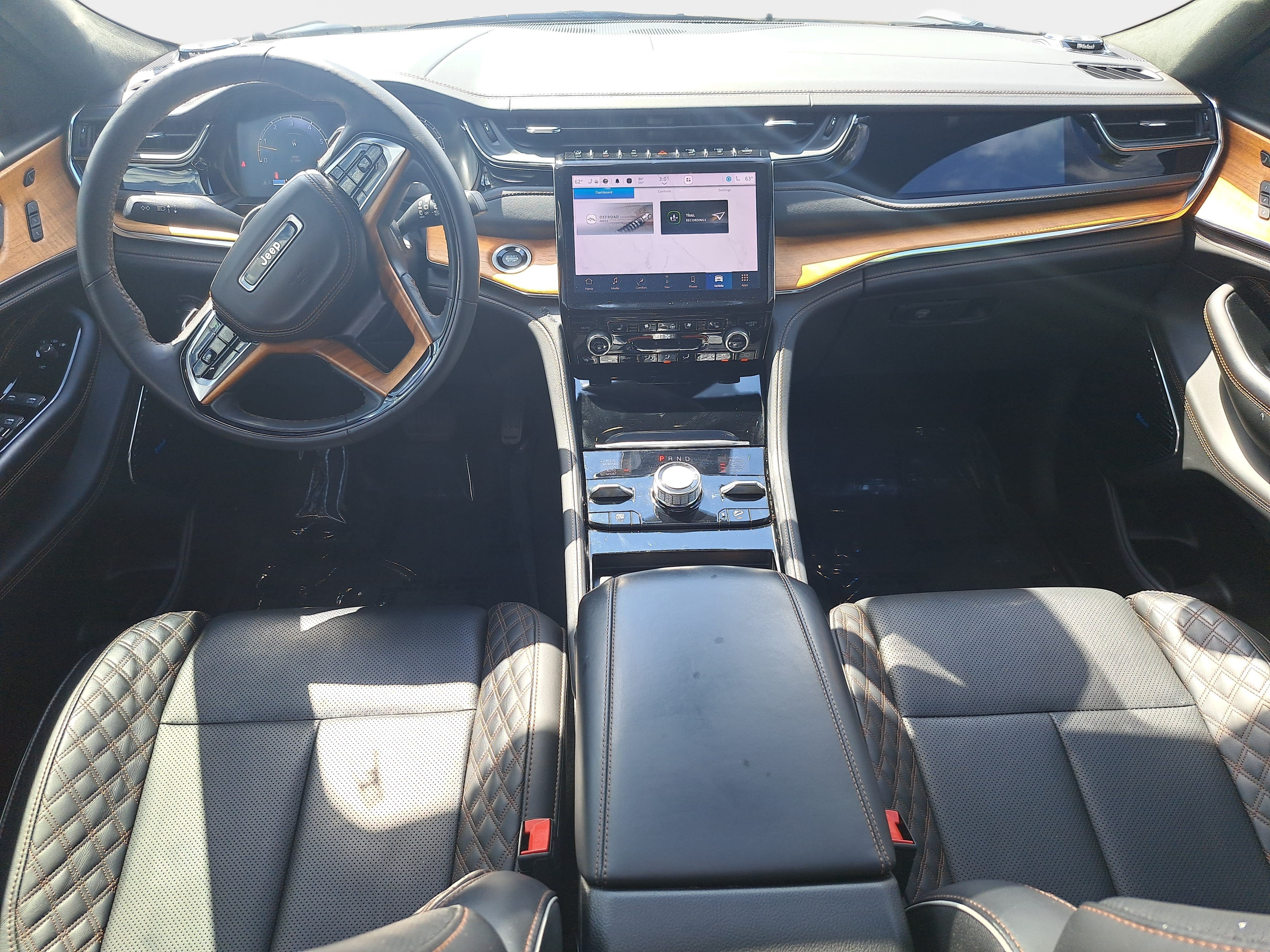 Used 2024 Jeep Grand Cherokee L Summit AWD/4WD image 9